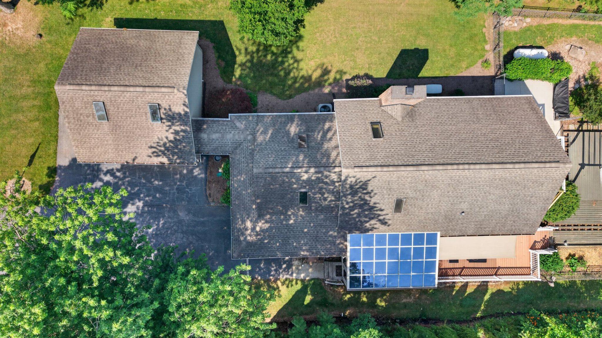 15 HOWARD DRIVE