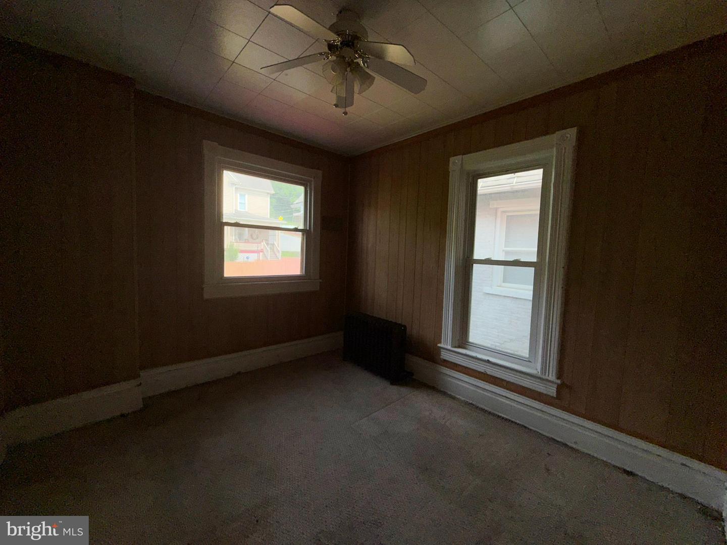 1109 Lincoln Ave