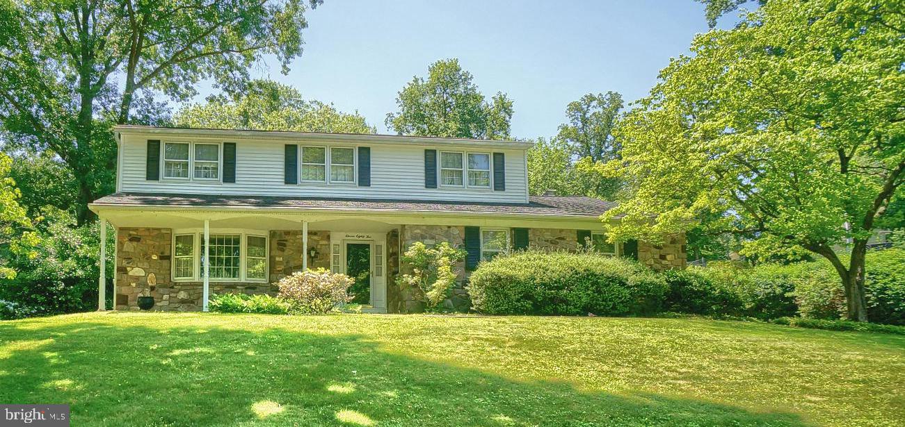 1185 University Dr