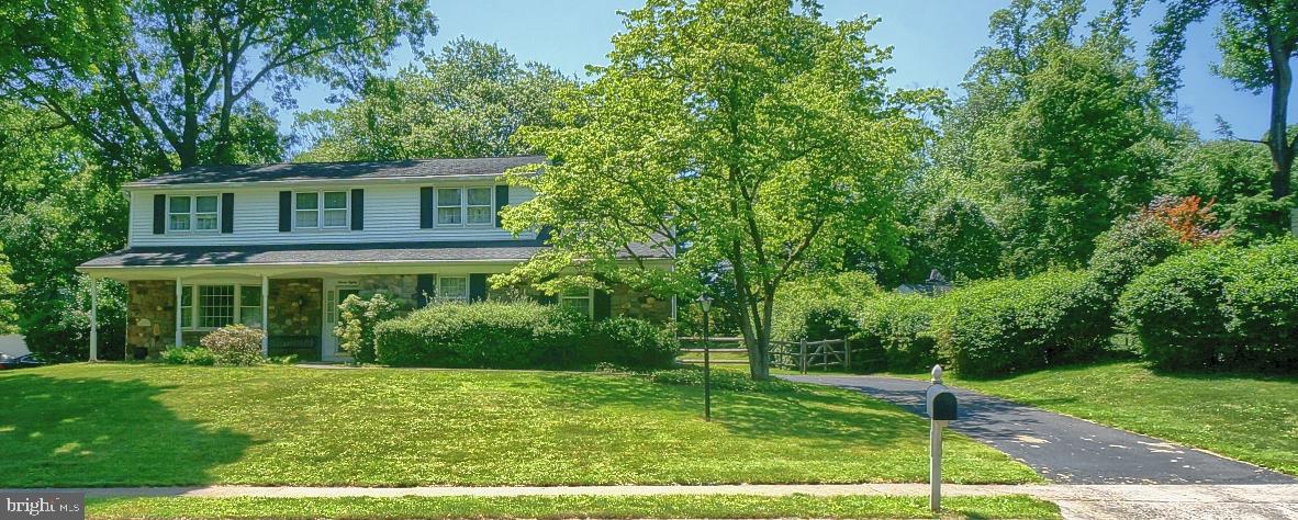 1185 University Dr