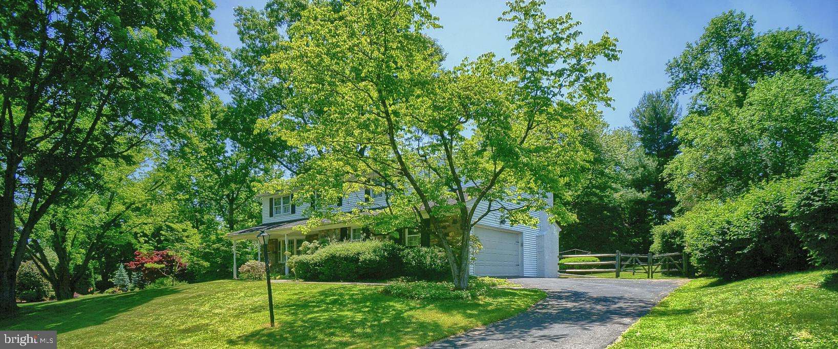 1185 University Dr