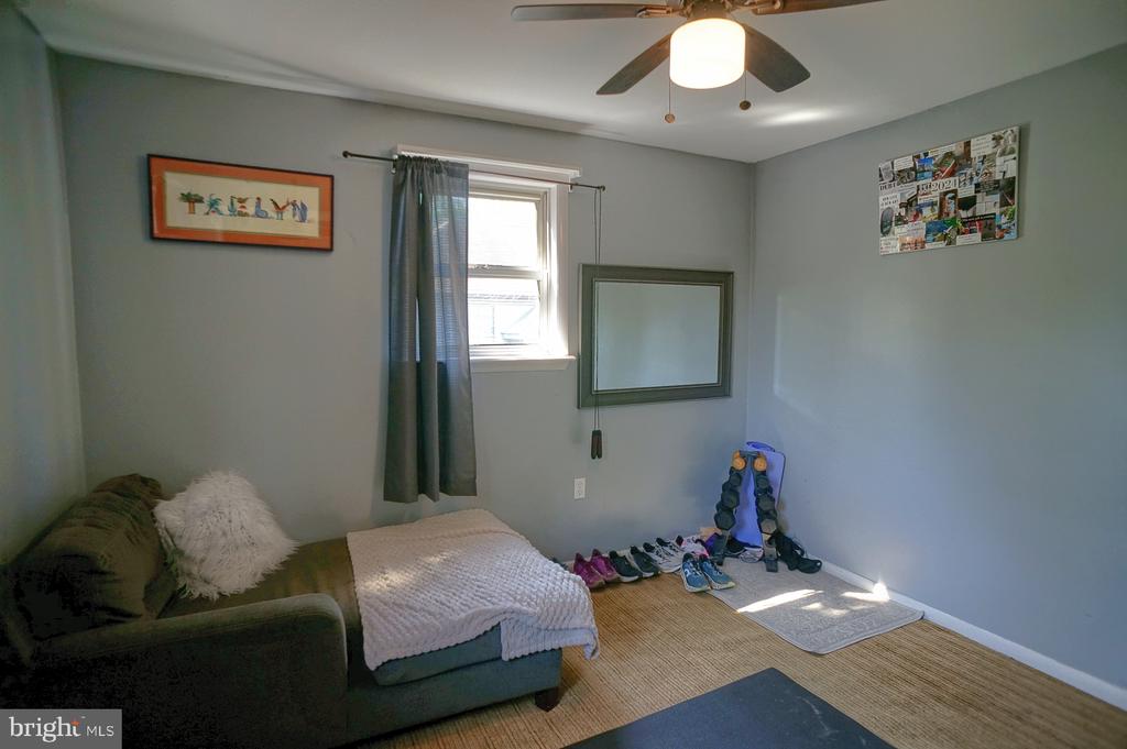 202 2nd St