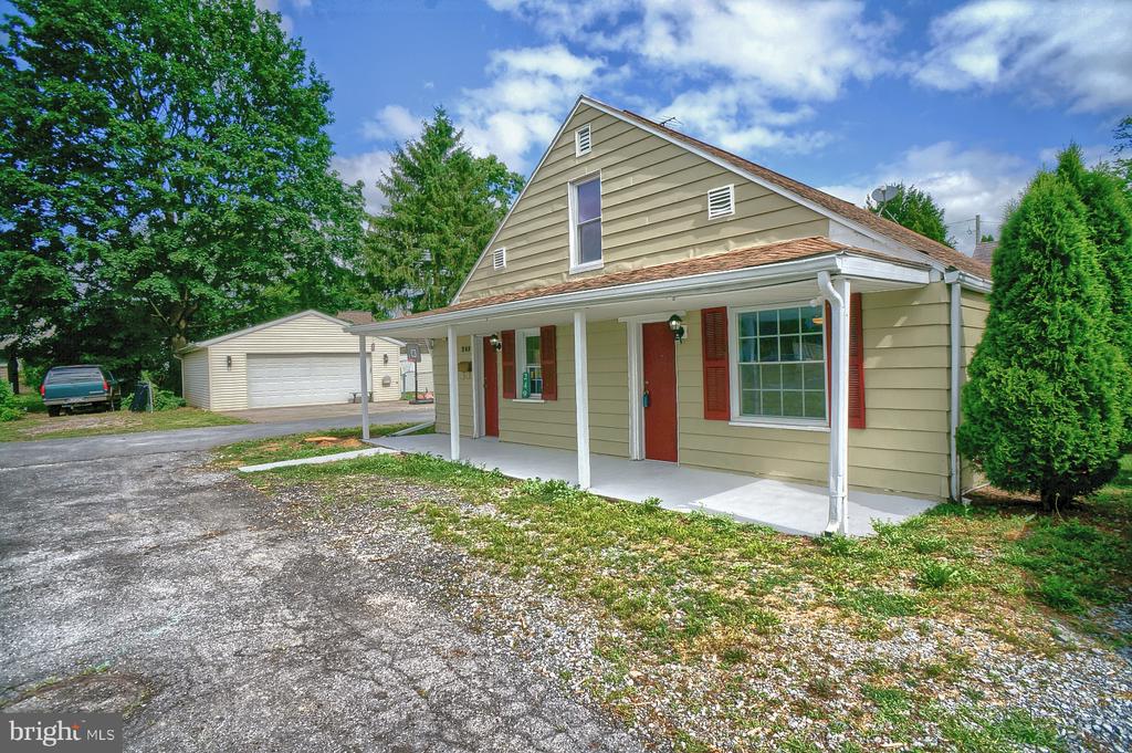 249 8th Ave