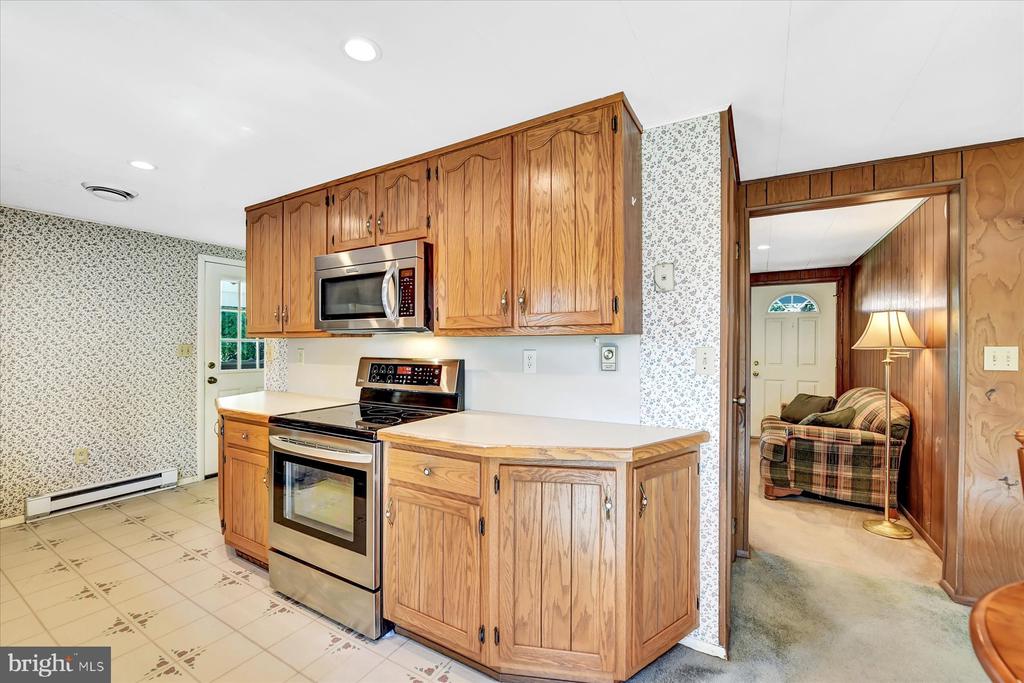 887 Mount Rock Rd