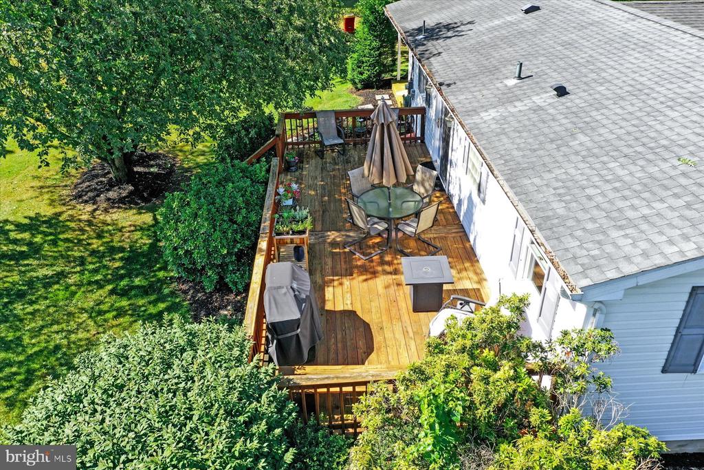 887 Mount Rock Rd