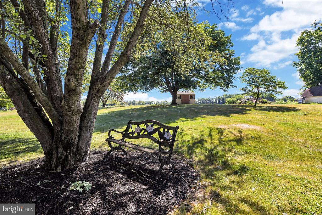 887 Mount Rock Rd