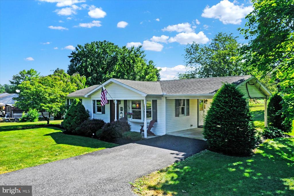 887 Mount Rock Rd