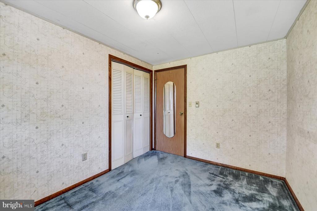 887 Mount Rock Rd