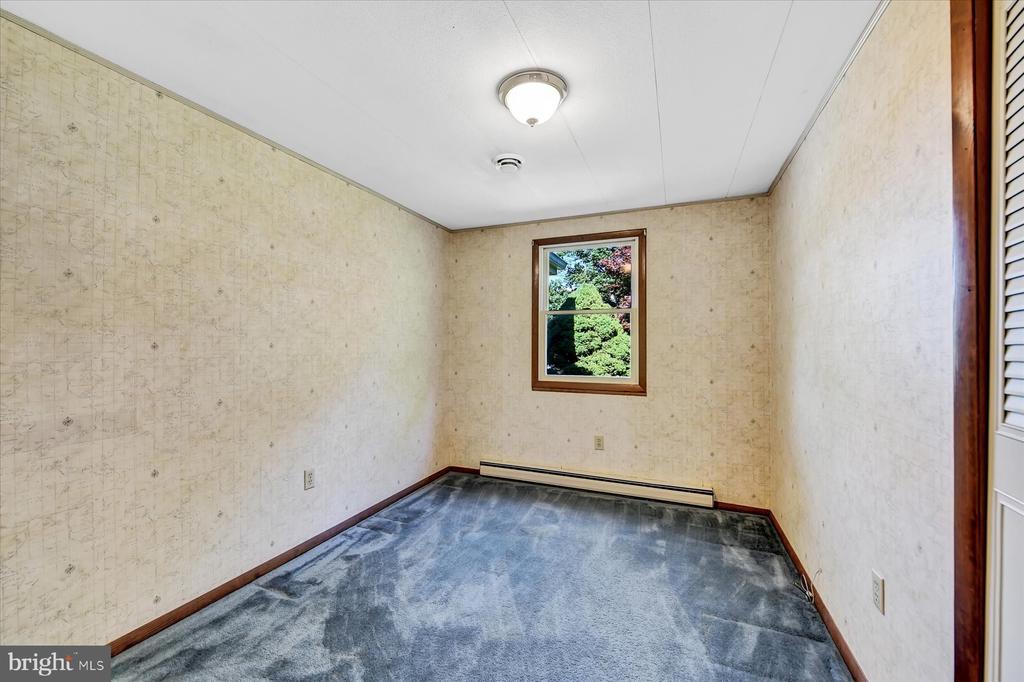 887 Mount Rock Rd