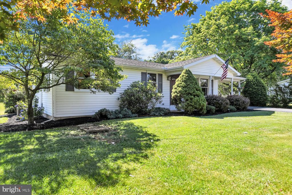 887 Mount Rock Rd
