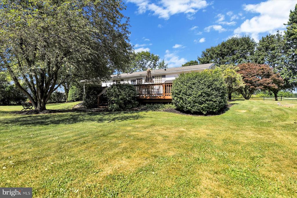 887 Mount Rock Rd