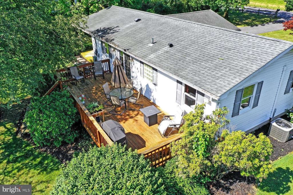887 Mount Rock Rd