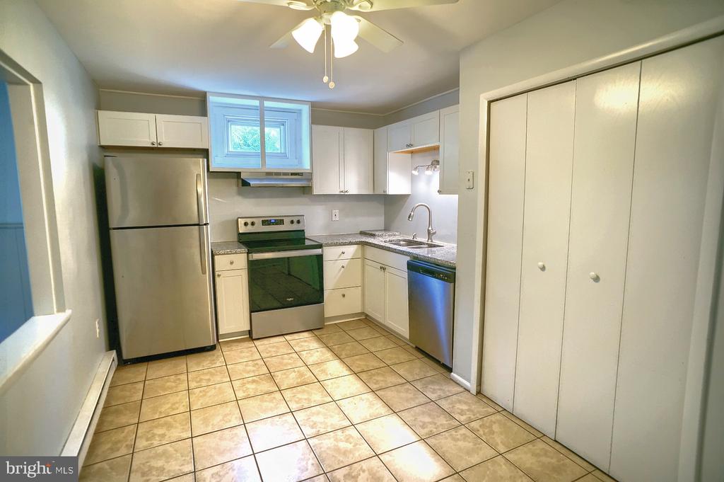 275 W Ridge St