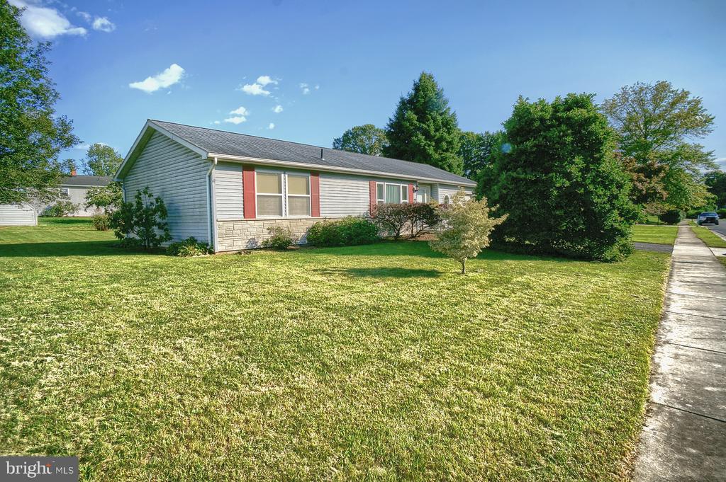 9 Raspberry Dr