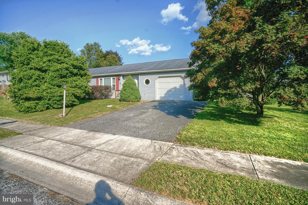 9 Raspberry Dr