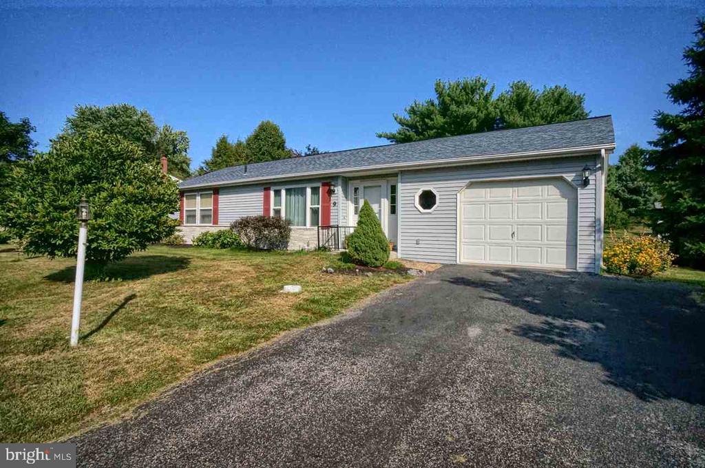 9 Raspberry Dr