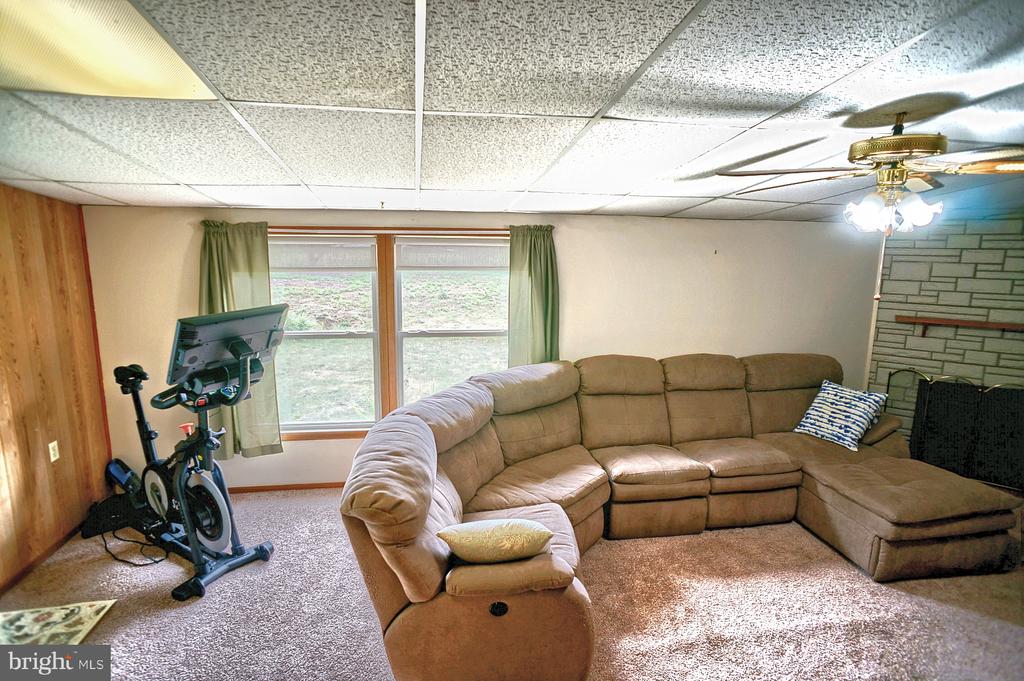 9 Raspberry Dr