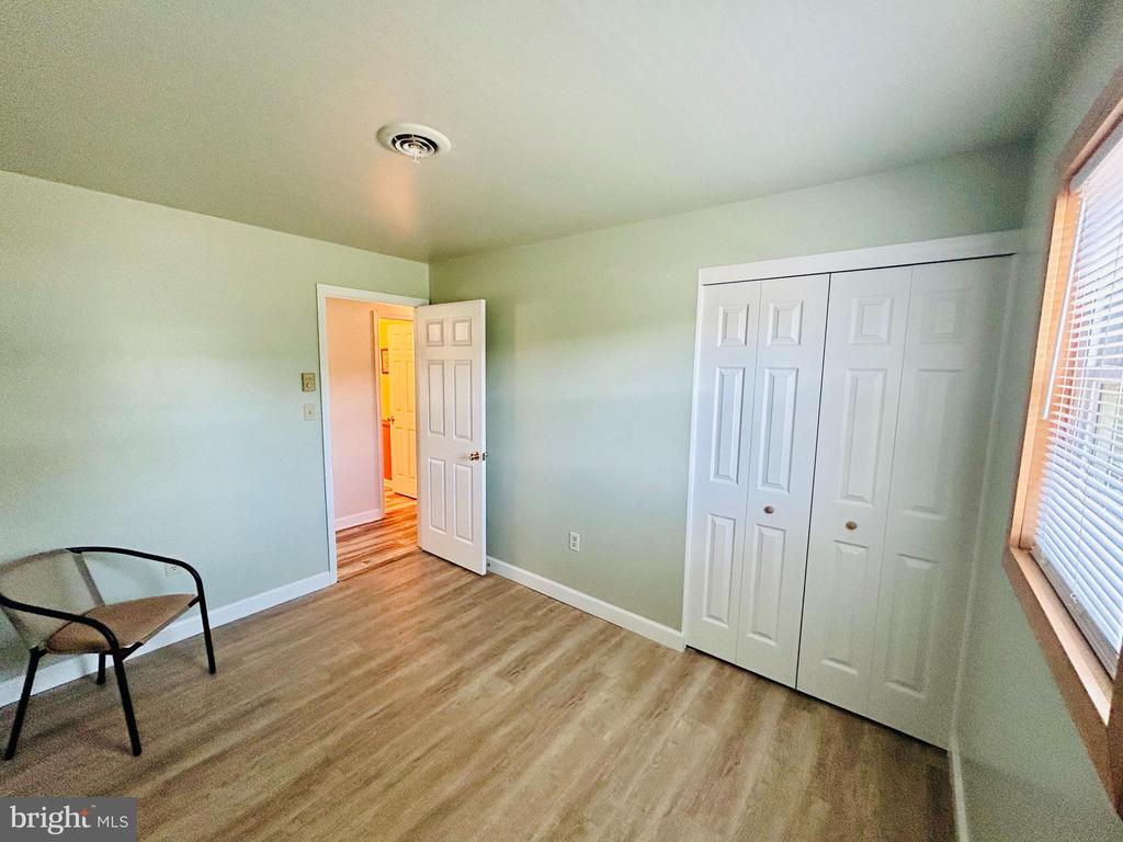 27 Sunset Dr
