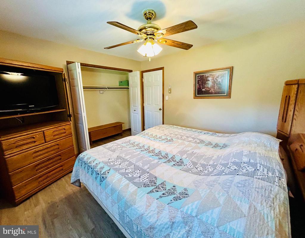 27 Sunset Dr