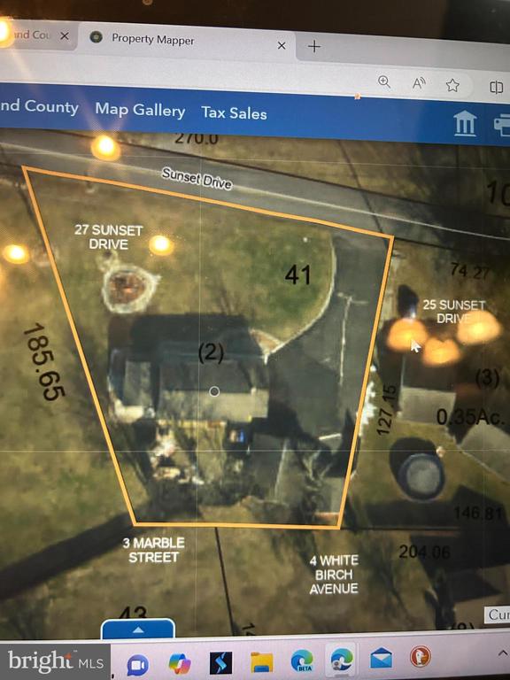 27 Sunset Dr