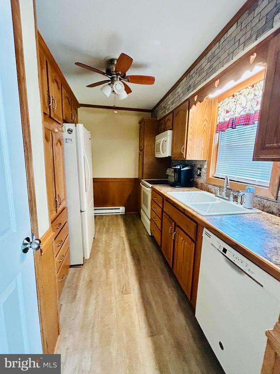 27 Sunset Dr