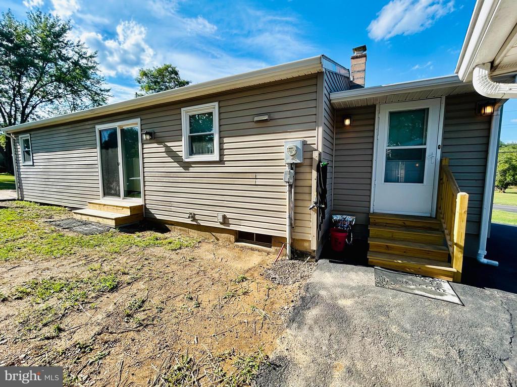 27 Sunset Dr