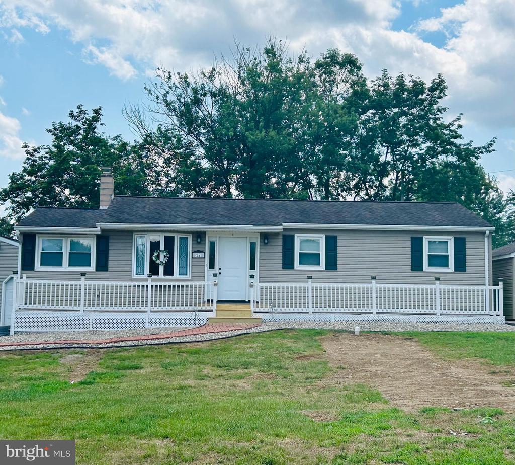 27 Sunset Dr