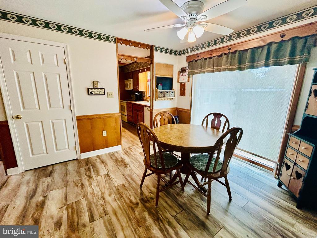 27 Sunset Dr