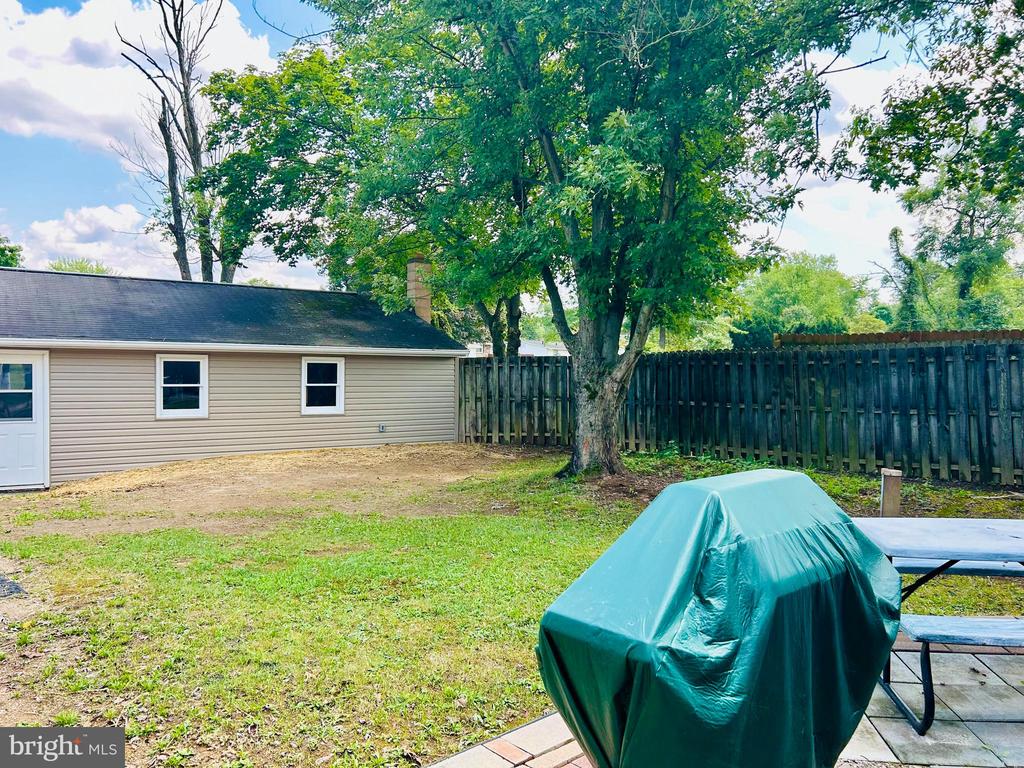 27 Sunset Dr