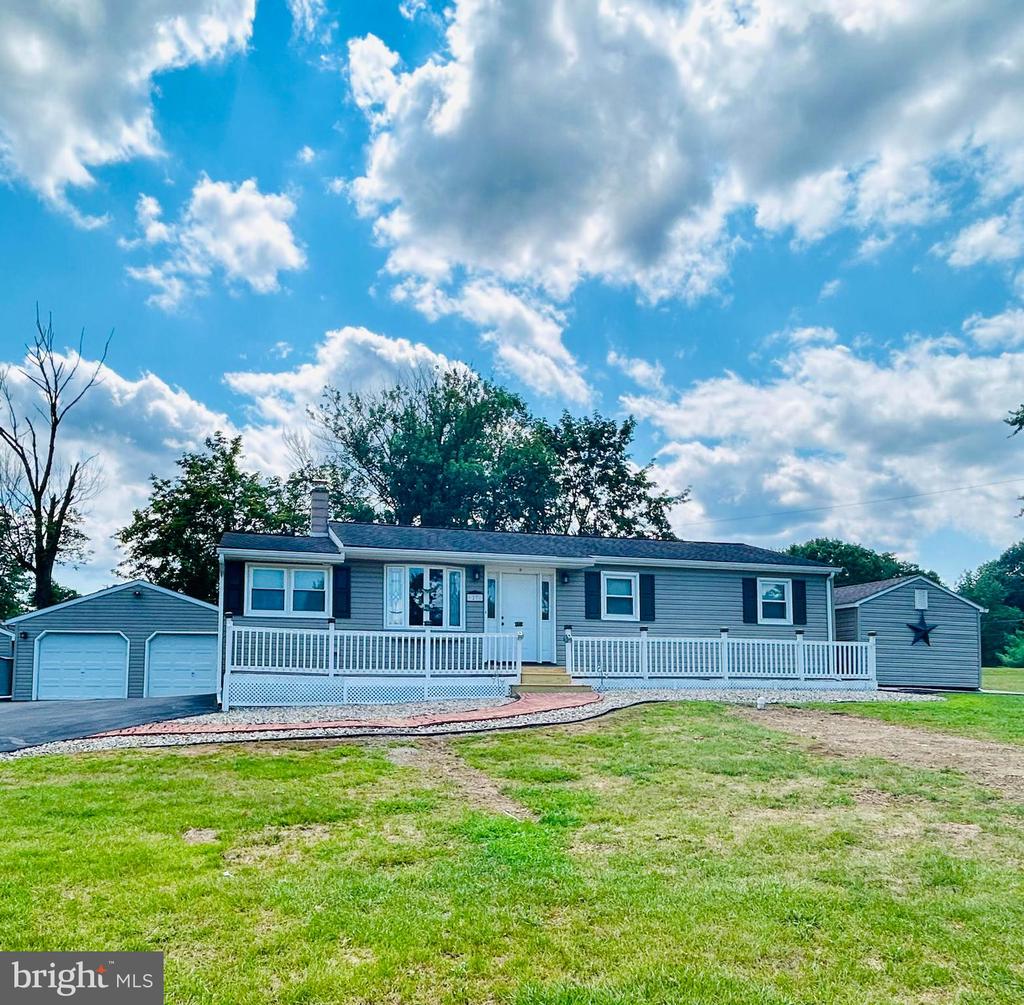 27 Sunset Dr