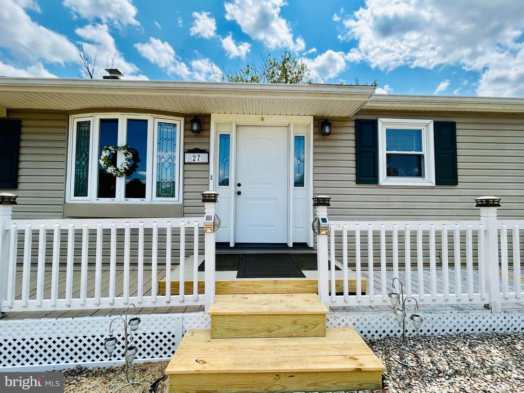 27 Sunset Dr
