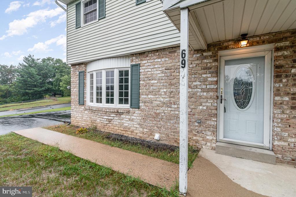 69 Faith Cir