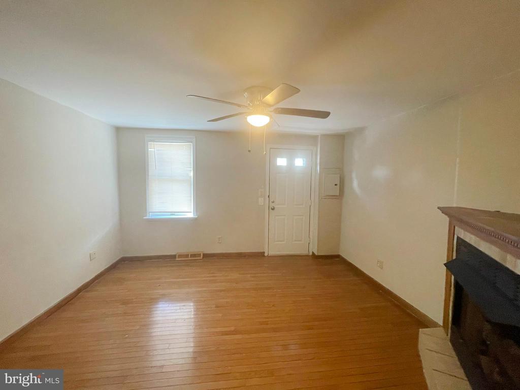 121 S East St