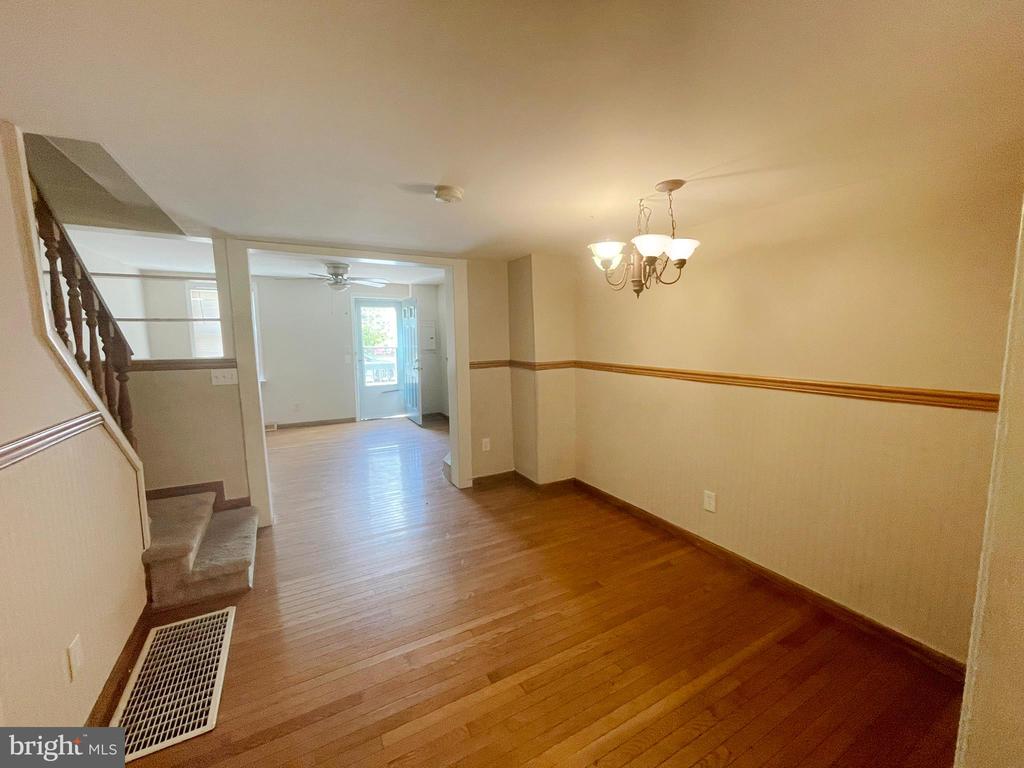 121 S East St