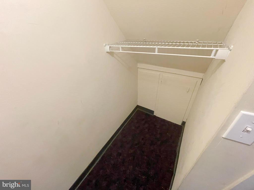 121 S East St