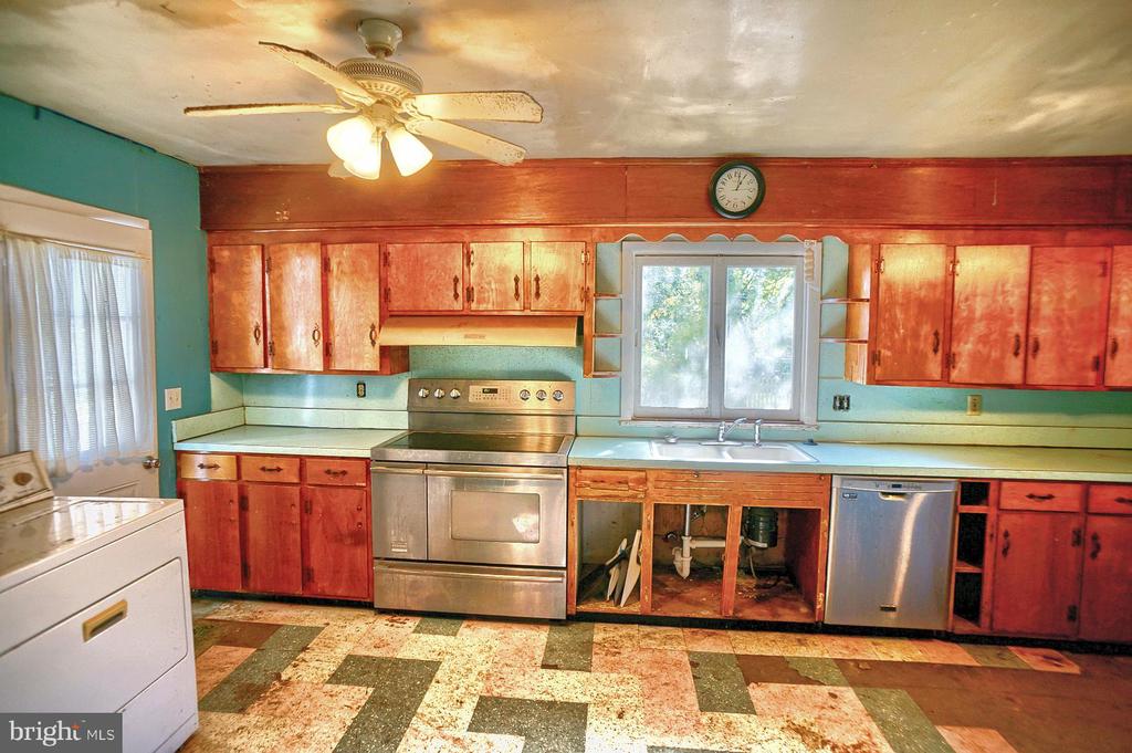 118 S Locust St