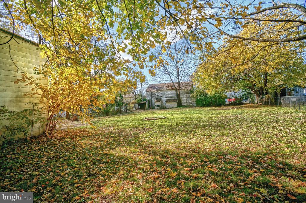 118 S Locust St