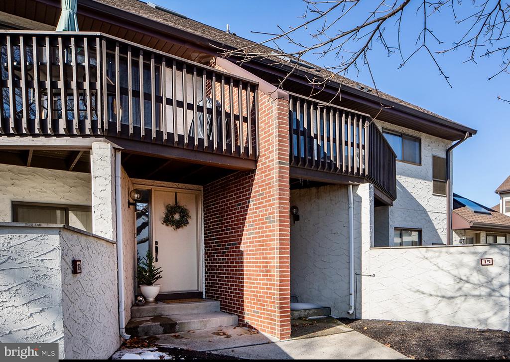 640 Geneva Dr #13
