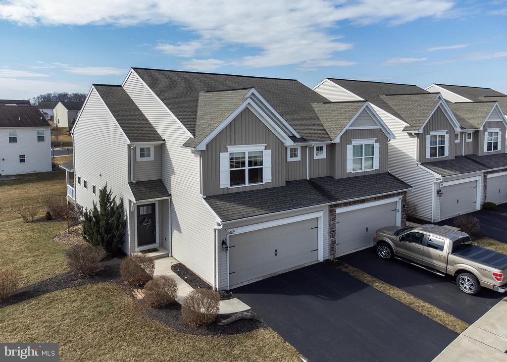 1689 Haralson Dr