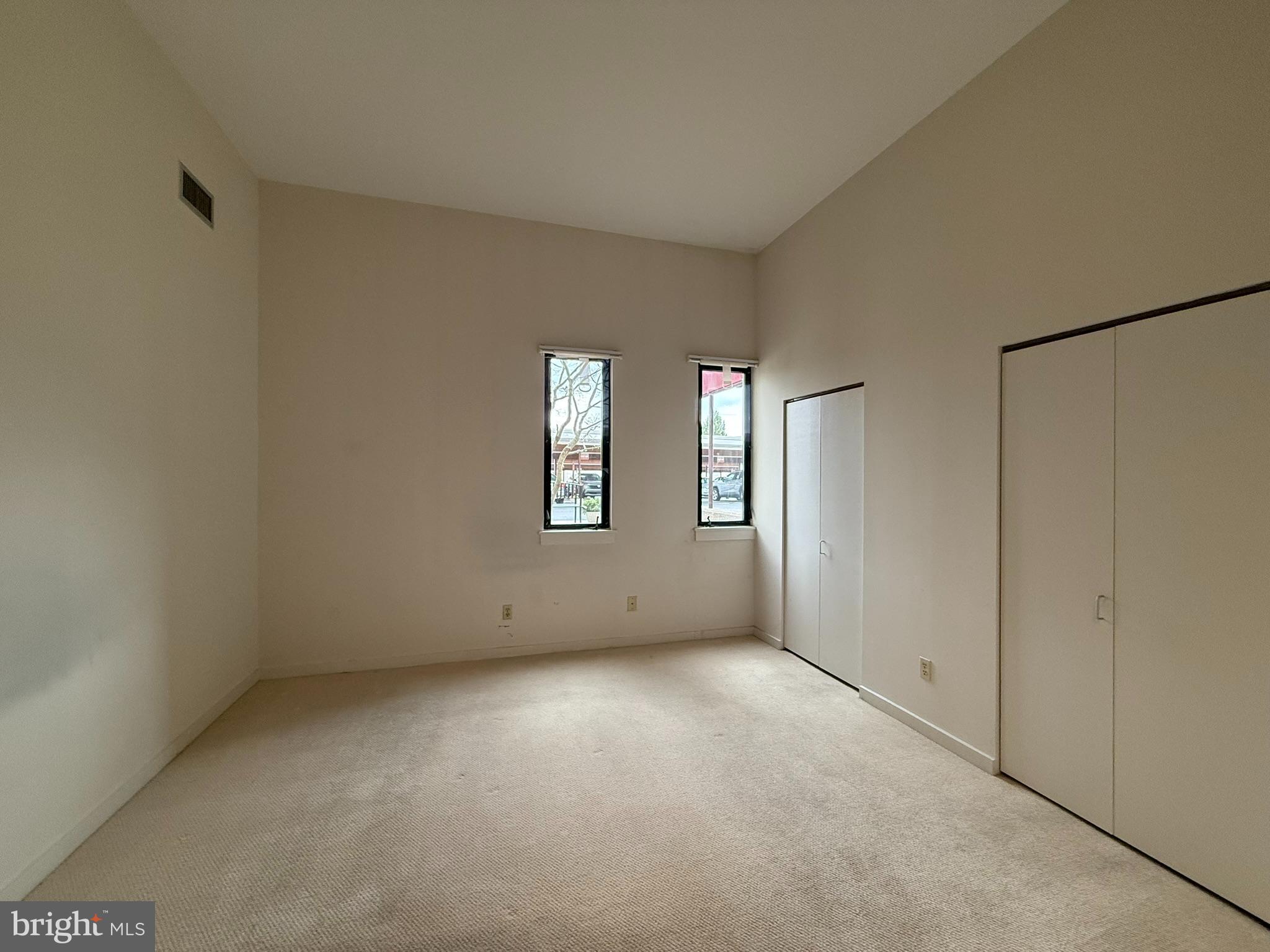 133 W Locust St #C-02