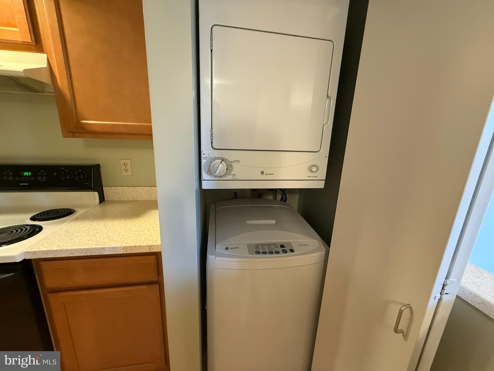 133 W Locust St #C-02