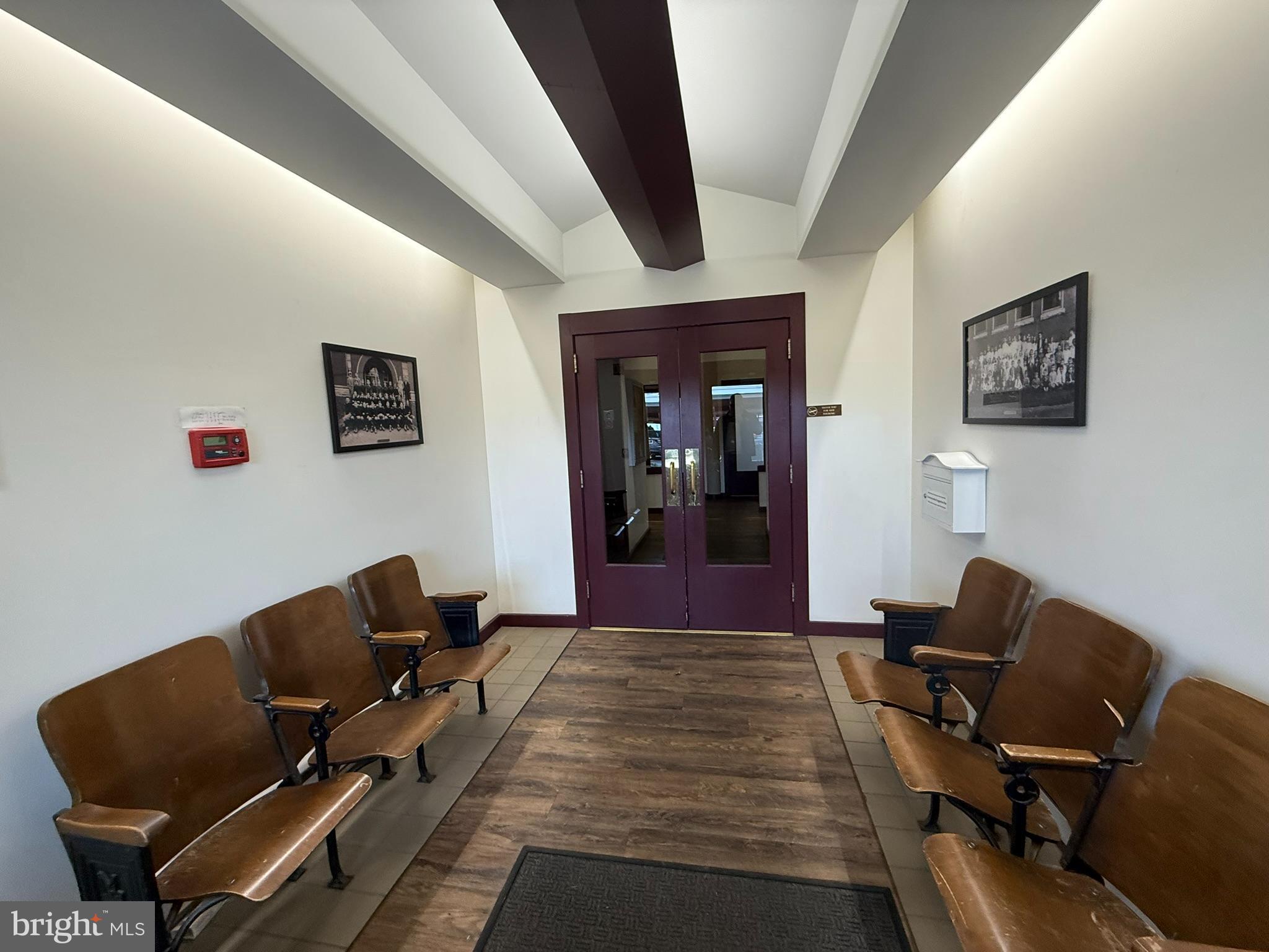 133 W Locust St #C-02