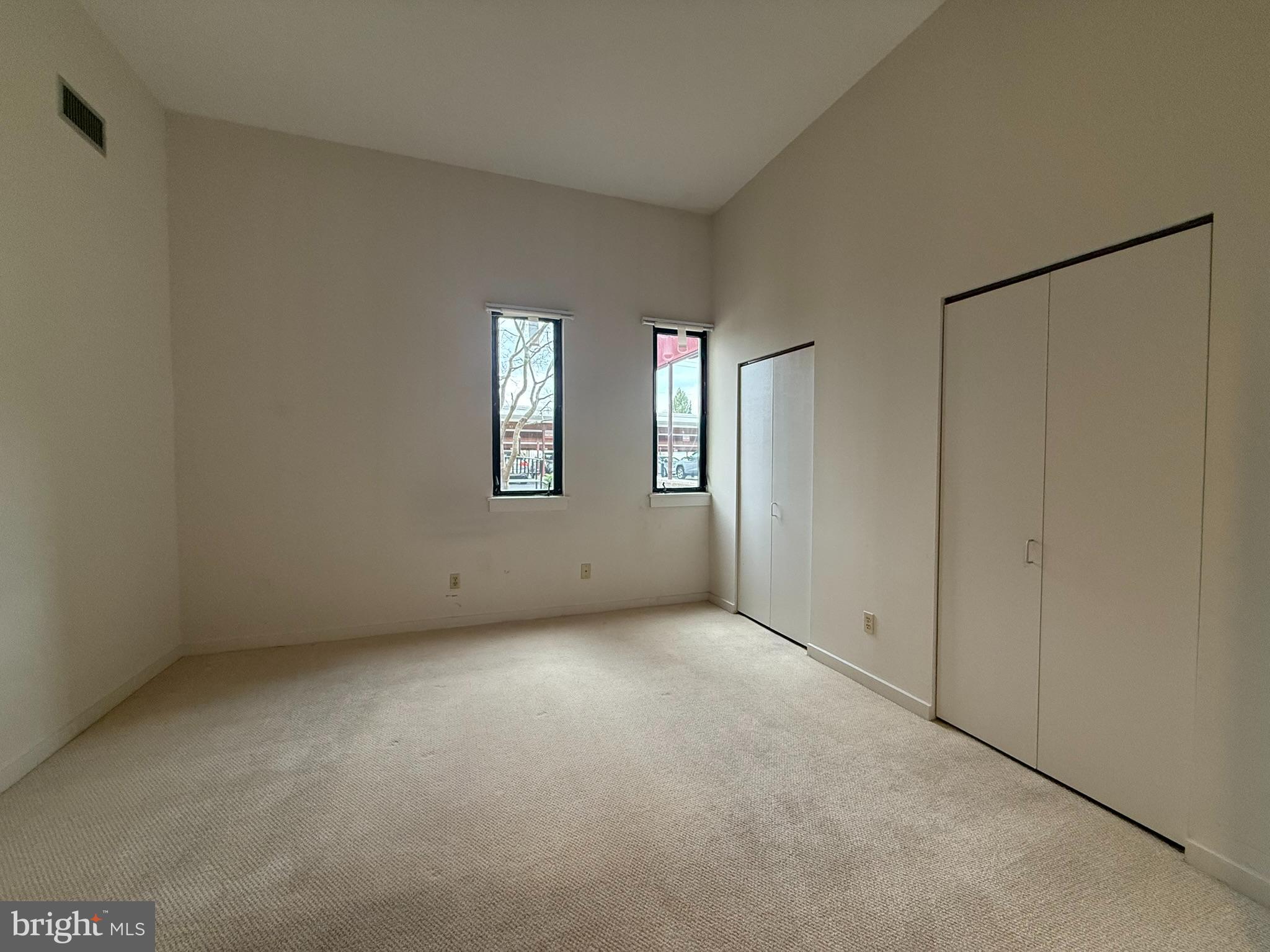 133 W Locust St #C-02