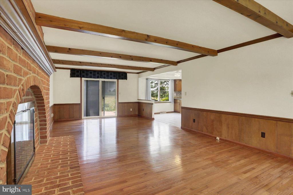 1109 E POWDERHORN ROAD