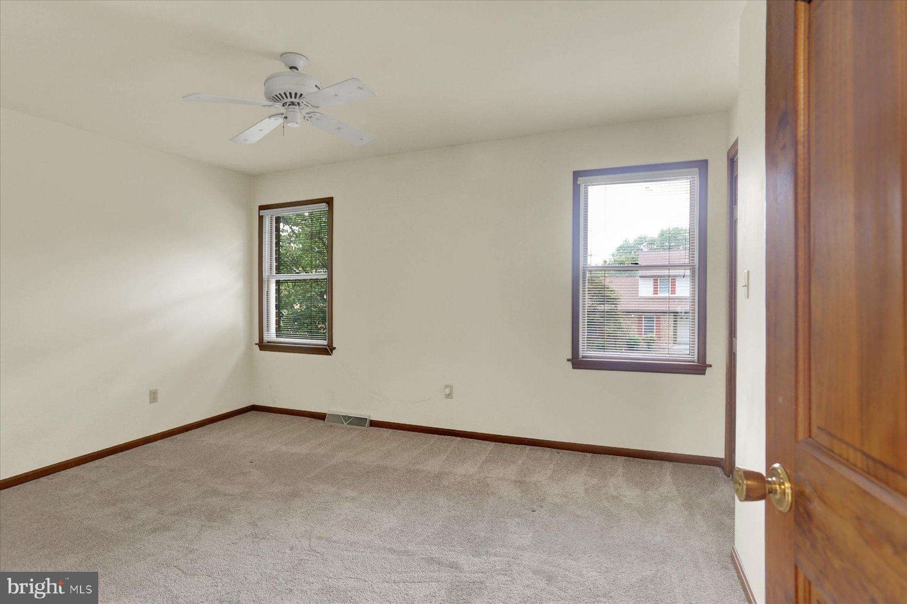 1109 E POWDERHORN ROAD