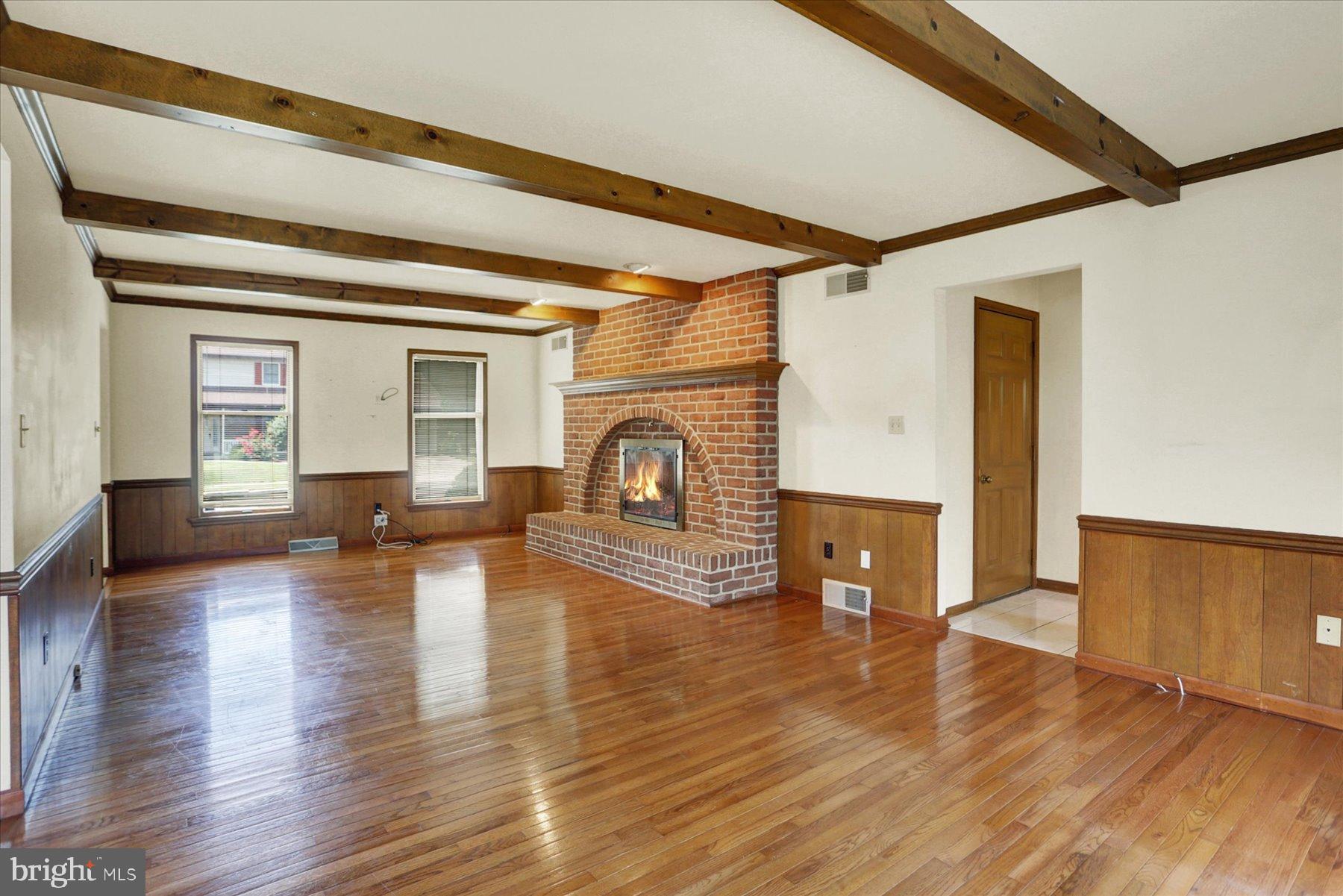 1109 E POWDERHORN ROAD