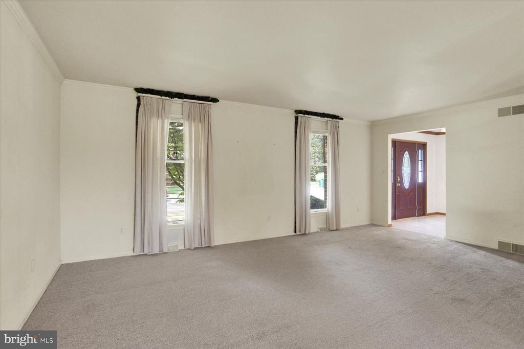 1109 E POWDERHORN ROAD