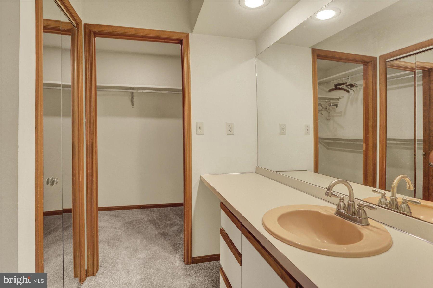 1109 E POWDERHORN ROAD