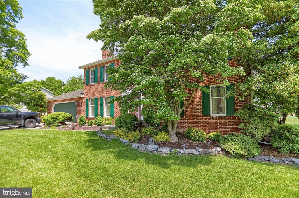 1109 E POWDERHORN ROAD