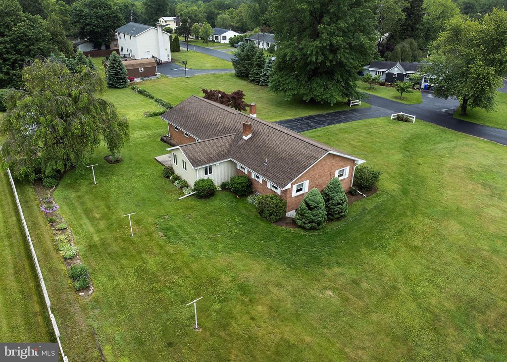 1 Oak Ave